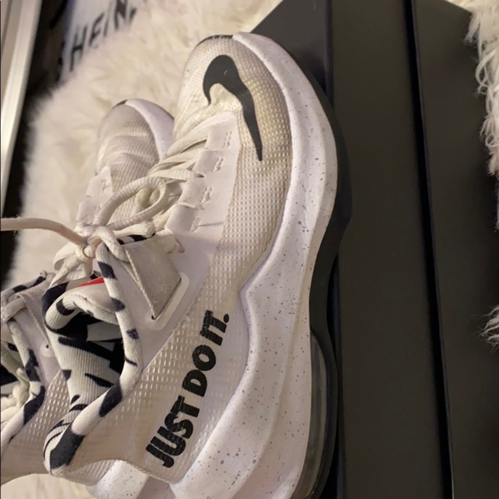 Nike girl size 2.5